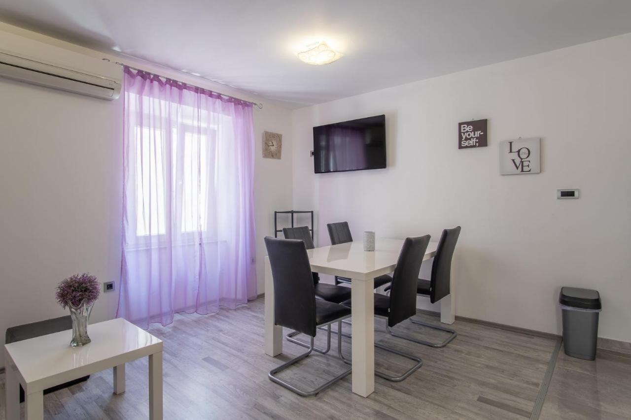 Private Holliday Apartment Pag Town Luaran gambar