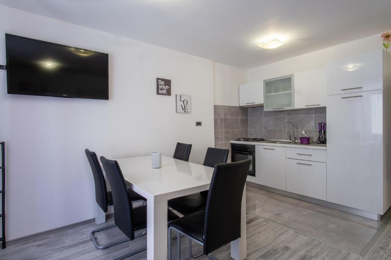 Private Holliday Apartment Pag Town Luaran gambar