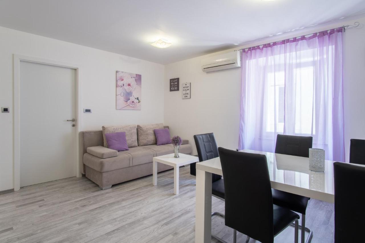 Private Holliday Apartment Pag Town Luaran gambar